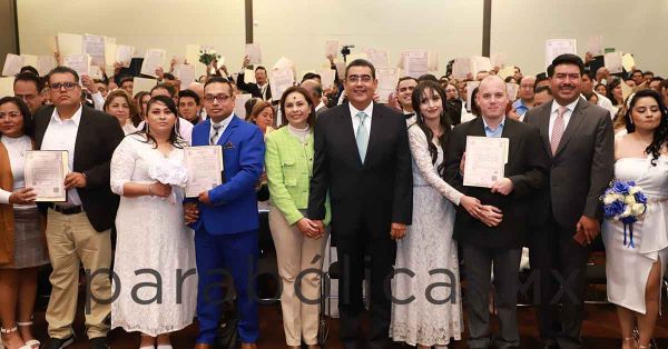 Encabeza Sergio Salomón 200 matrimonios gratuitos