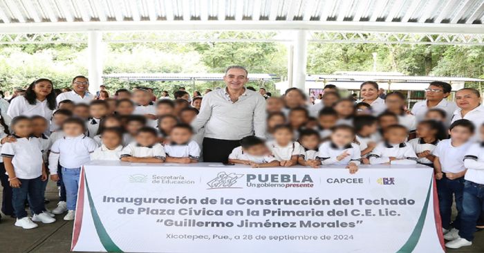 Otorga Gobierno del Estado mejora en infraestructura a los 33 centros escolares