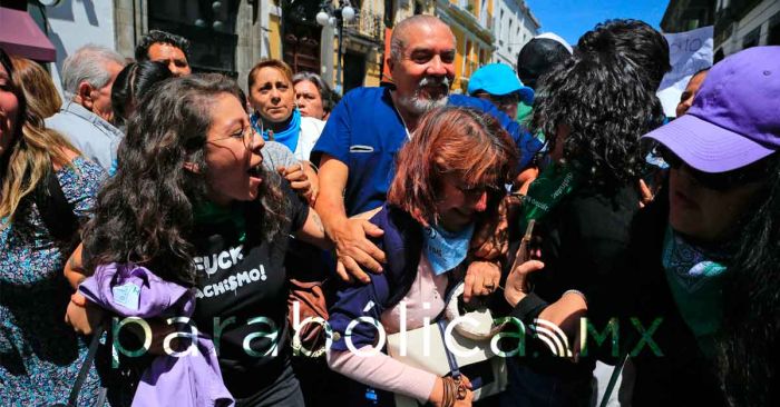 Repudian colectivos feministas violencia de conservadores y antiderechos