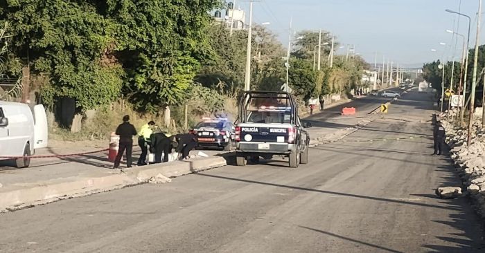 Muere motociclista en zanja del Eje Poniente de Izúcar