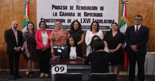 Entrega INE constancias de mayoría a las fórmulas de diputaciones federales de mayoría relativa