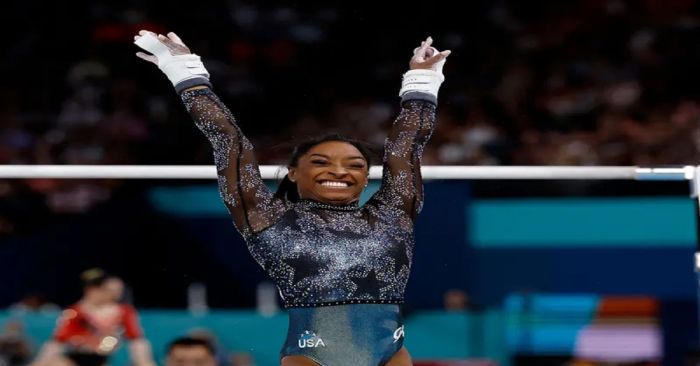 Brinda Simone Biles un espectáculo en su regreso a los Juegos