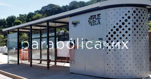 Se regular&aacute; a taxis pirata con la puesta en marcha de la Ruta 4: Segob