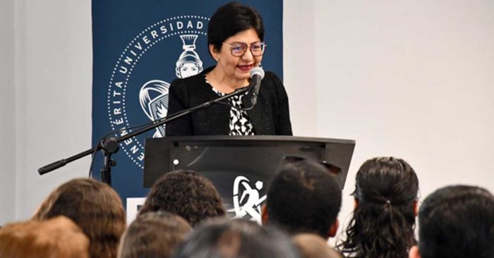 Asiste Lilia Cedillo al Cuarto Informe de Labores de la Facultad de Cultura Física