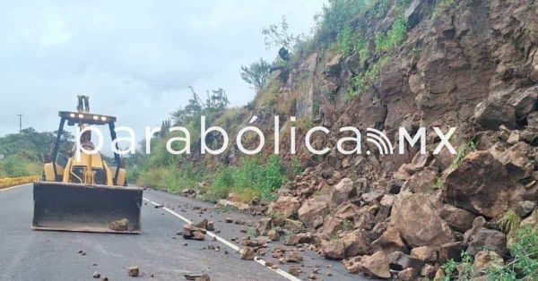 Destaca Sheinbaum despliegue de SICT en 5 estados para liberar carreteras y caminos