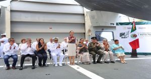 Conmemoran el Día de la Marina Nacional en Acapulco, Guerrero
