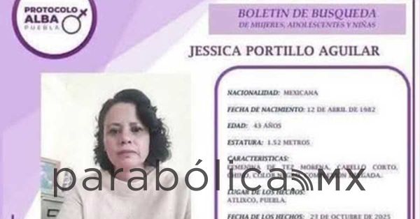Bloquean la Puebla-Atlixco por desaparición de profesora Jessica Portillo Aguilar