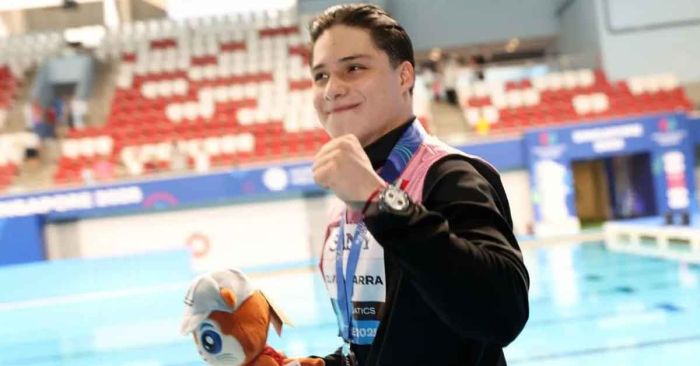 Gana Osmar Olvera la plata en trampol&iacute;n en Mundiales de Singapur