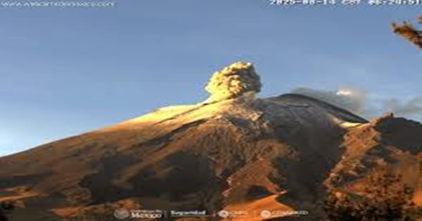 Aumenta levemente actividad el Popocatépetl, emite 54 exhalaciones en 24 horas