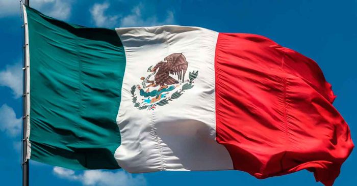 Conmemora el Gobierno de Puebla el Día de la Bandera