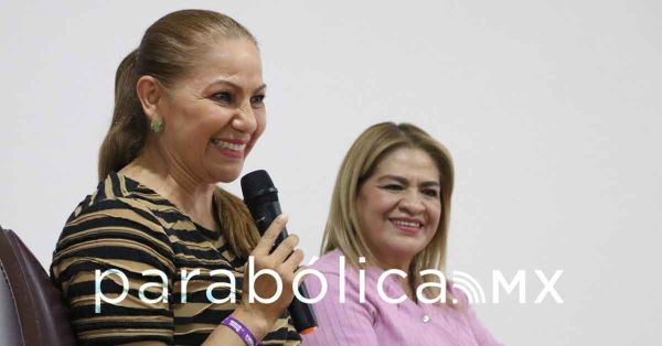 Entrega Secretaría de las Mujeres la Cartilla de Derechos a servidoras públicas