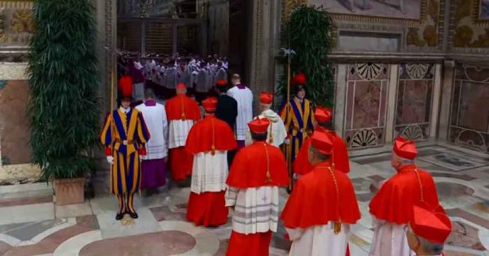 Inicia el Vaticano con el cónclave para elegir nuevo papa