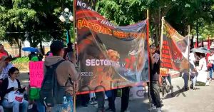 Exigen integrantes de la 28 de Octubre justicia por Areli, fallecida el viernes pasado