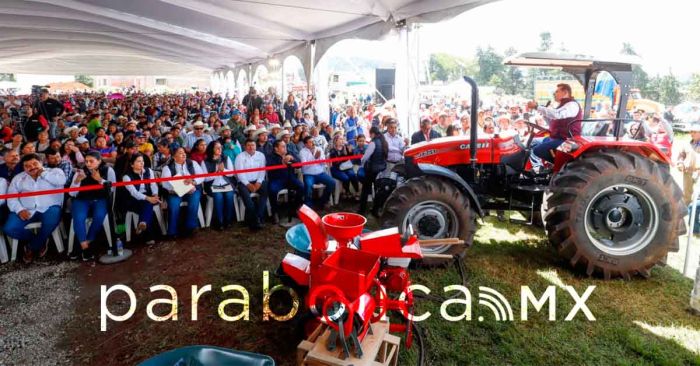 Beneficia Gobierno estatal a microrregión de Ahuazotepec con inversión de 84 mdp: Armenta