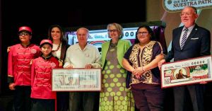 Distingue Lotería Nacional a mujeres pilares de la patria