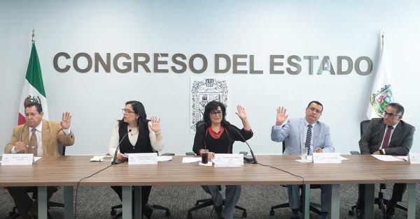 Avalan en Comisión del Congreso iniciativa para promover la inclusión de mujeres conductoras en el transporte público