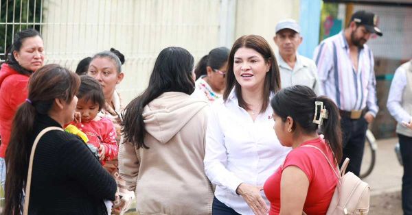 Inaugura Bety Sánchez techado de primaria e inicia pavimentación de calle