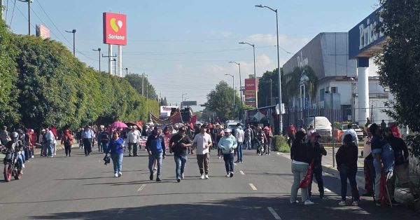 Se manifiesta la 28 de Octubre en memoria del 2 de octubre en Tlatelolco