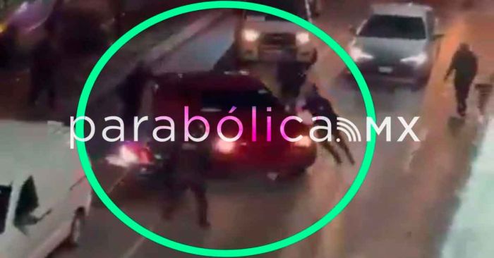 Detienen al chófer de un Camaro en Hermanos Serdán por balear a policías