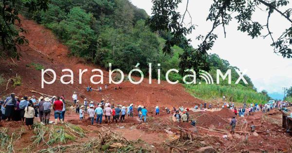 Reconoce Sheinbaum la generosidad de poblanas y poblanos ante la tragedia