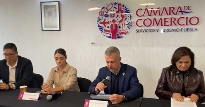 Asume Manuel Flores la presidencia de Canaco