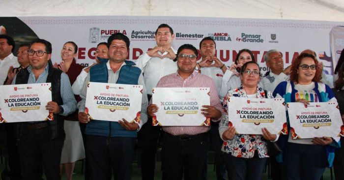 Entregan Alejandro Armenta y Roberto Solís unidades vehiculares para Huejotzingo