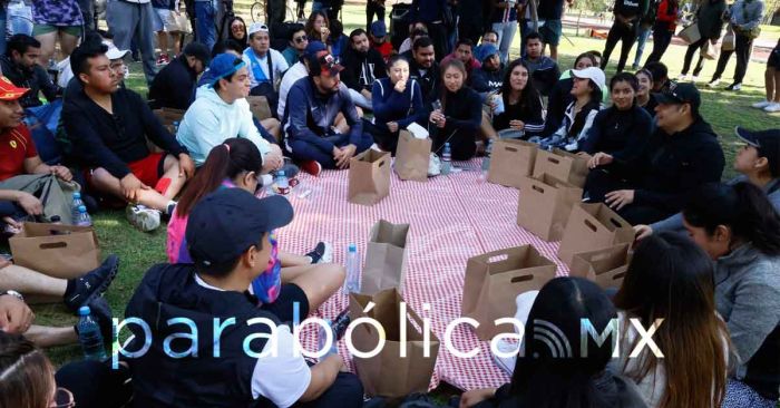 Realiza Armenta convivencia con jóvenes en el Parque del Arte