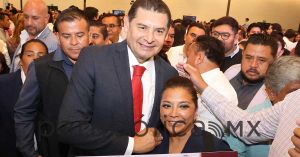 Entrega Alejandro Armenta 17 millones de pesos para el programa Obra Comunitaria