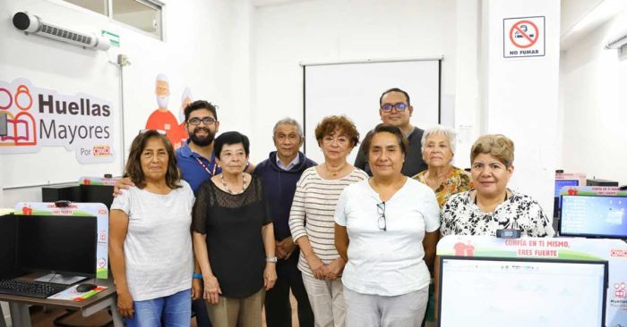 Abre DIF Puebla taller de computación para personas adultas mayores