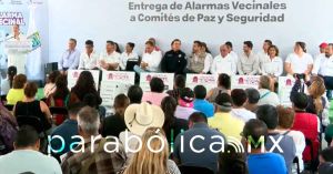 Entrega Gobierno estatal alarmas vecinales en San Sebastián de Aparicio