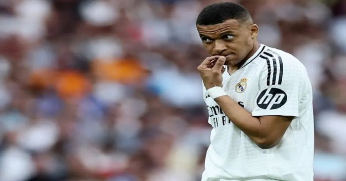 Felicita Kylian Mbapp&eacute; al PSG