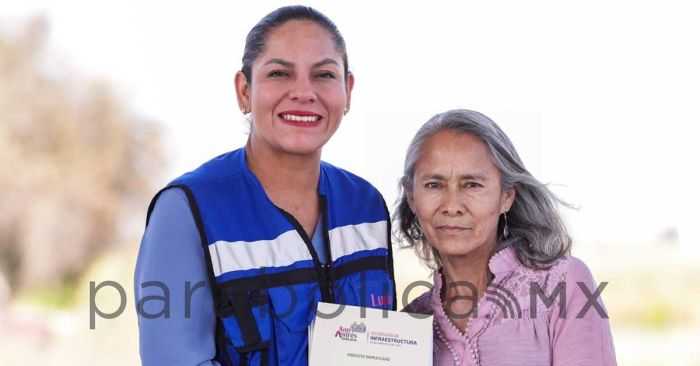 Mejora Lupita Cuautle servicios b&aacute;sicos en San Luis Tehuiloyocan