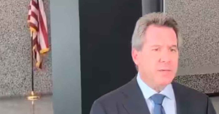 Se lanza abogado de Ovidio contra Claudia Sheinbaum por críticas a acuerdo con EEUU