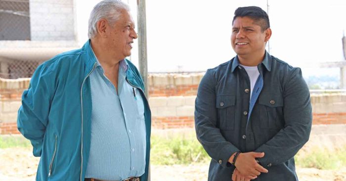 Supervisa Omar Muñoz arco techo en San Lorenzo Almecatla