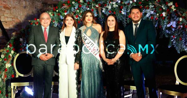 Presenta Bety S&aacute;nchez a la reina de la Feria de Zacatl&aacute;n