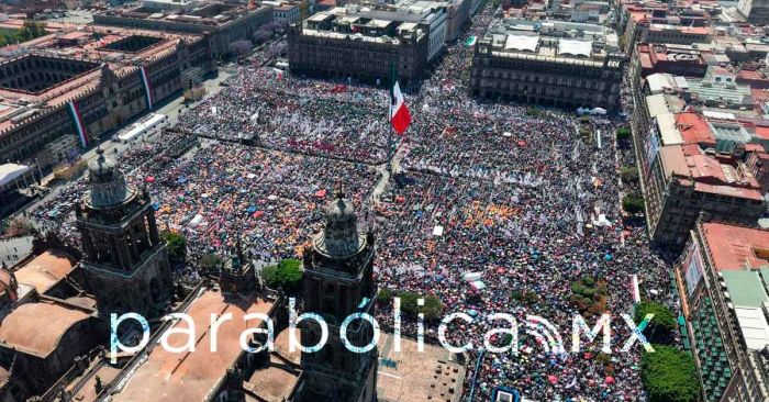 El espejismo de la participación: Cómo las élites controlan plazas y pantallas