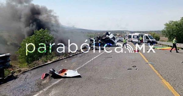 Viven carreteras poblanas jornada roja: 23 muertos