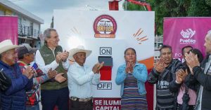 Entrega Pepe Chedraui modernización de luminarias en colonias clave