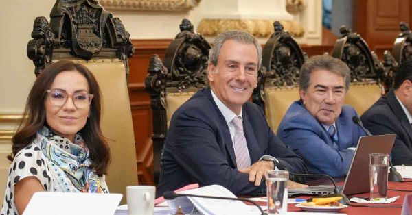 Avala Cabildo de Puebla convocatoria para renovar Mesas Directivas en barrios y colonias