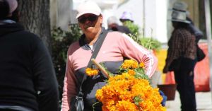 Llaman a prevenir golpes de calor en visitas a panteones