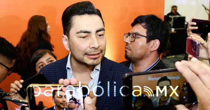 Lo arropó, lo defendió y se lo llevó a MC: Néstor Camarillo con Iván Camacho