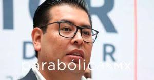 Deja Néstor Camarillo el PRI de Puebla