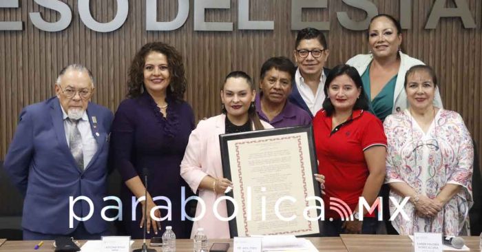 Rinde homenaje a la poeta chilena Gabriela Mistral la Comisi&oacute;n de Cultura del Congreso