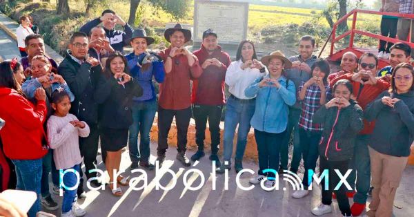 Realizan faena comunitaria en Cuautlancingo para rehabilitar el &ldquo;Puente Colorado&rdquo;