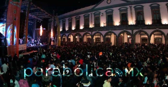 Bailan familias de Zacatlán por más de 6 horas en “El evento salvaje”