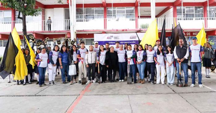Encabeza Lupita Cuautle jornada de reforestación en San Luis Tehuiloyocan