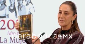 Presenta Sheinbaum su primer libro en la mañanera