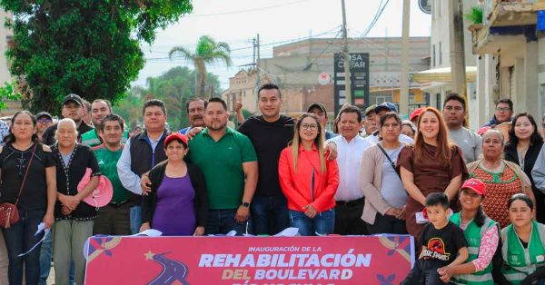 Inaugura Roberto Sol&iacute;s bulevar "R&iacute;o Xochiac"