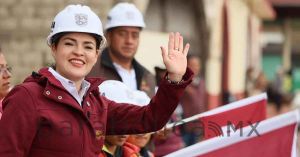Atiende Bety Sánchez rehabilitación de caminos en Zacatlán