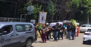 Despiden con globos y flores a niño asesinado en San Andrés Cholula